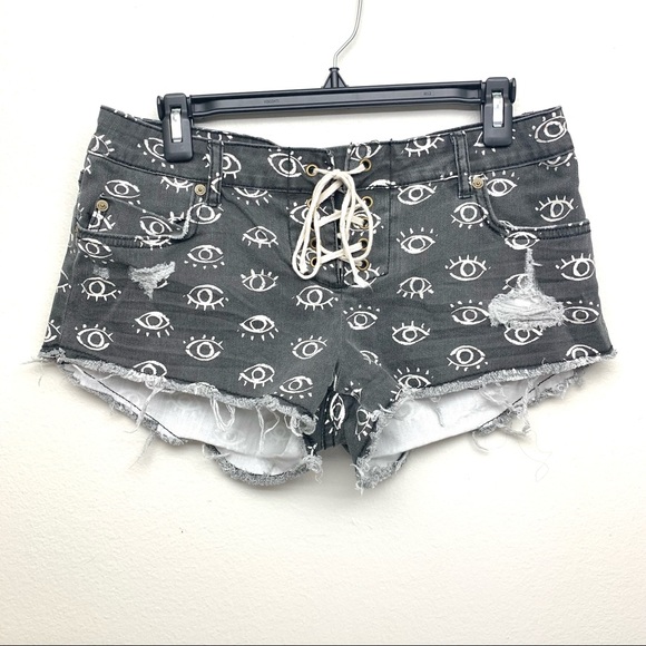 Billabong Pants - Billabong Womens Eye Print Shorts Size 29